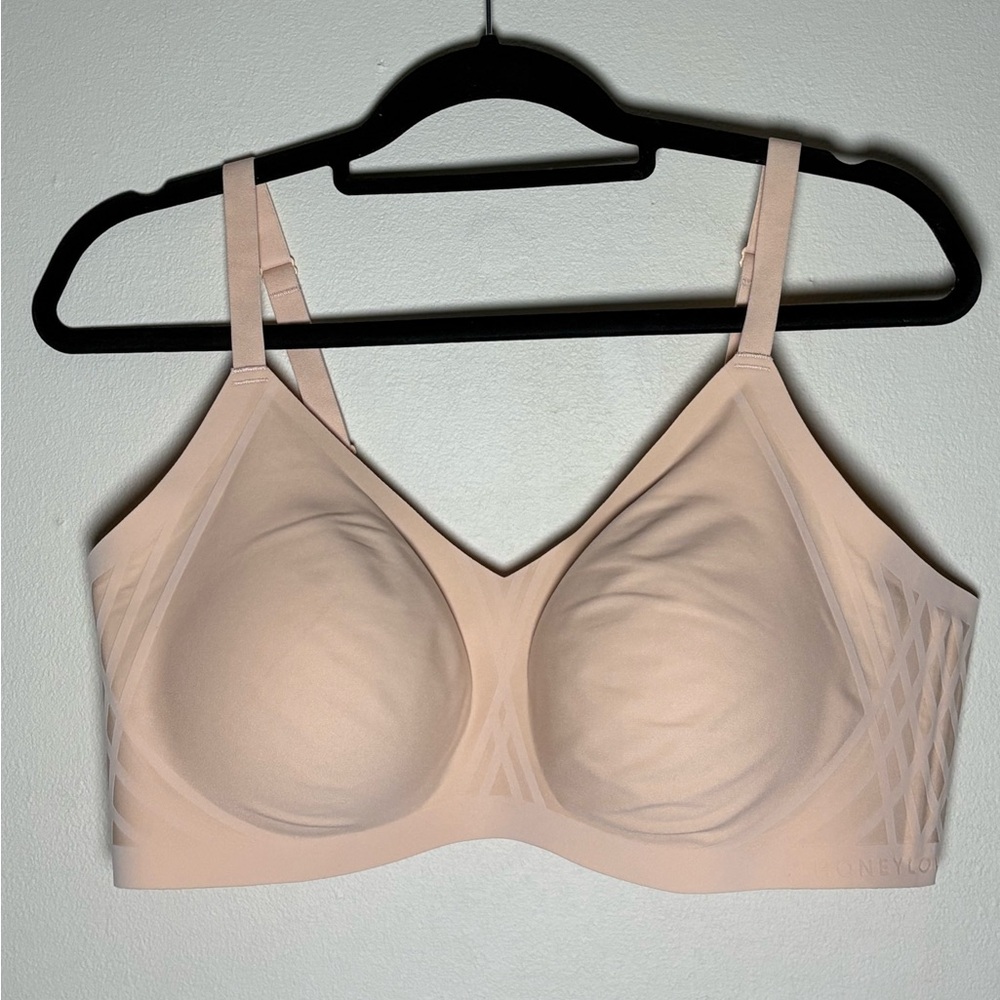HoneyLove Women's Silhouette Nude Bra w/ removable pads Size 2X